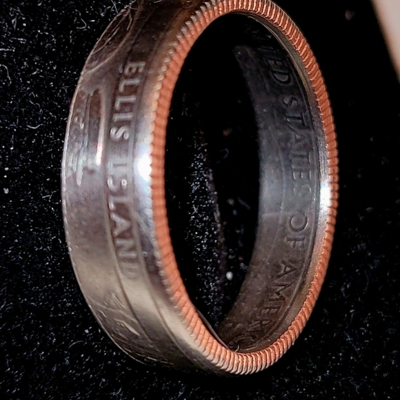 Jewelry - Quarter dollar coin ring